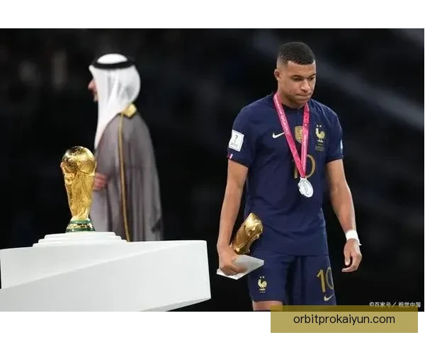 姆巴佩世界杯卫冕希望持续，状态回暖引发广泛关注